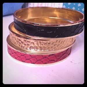 3 metal bangles